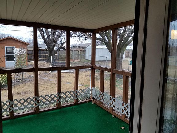 screened-in back porch
