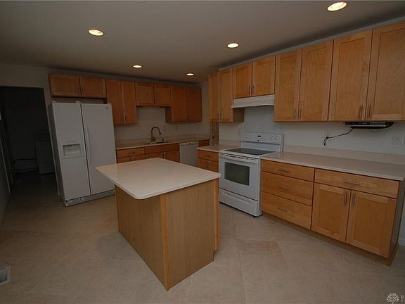 4th image of 428 Carlwood Dr