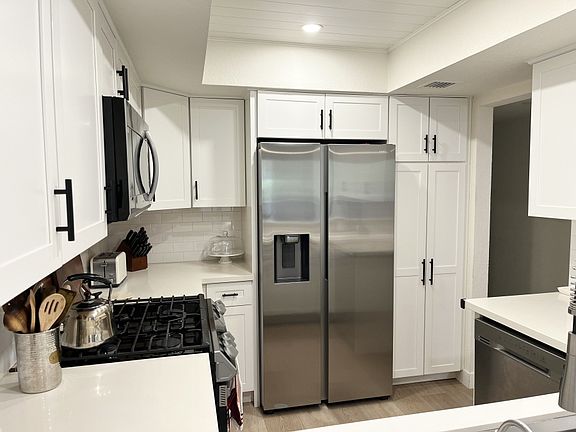 5th image of 231 Bethany Rd APT 105