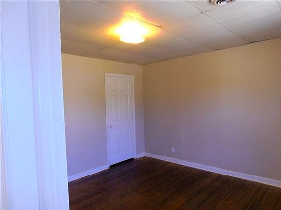 4th image of 100 Askew Ave #A