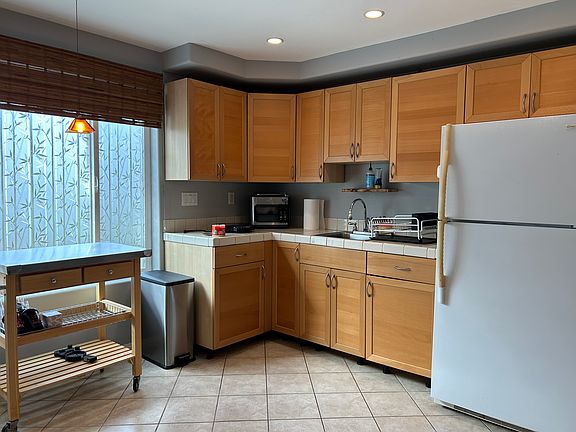 2nd image of 9454 Avenida Acero
