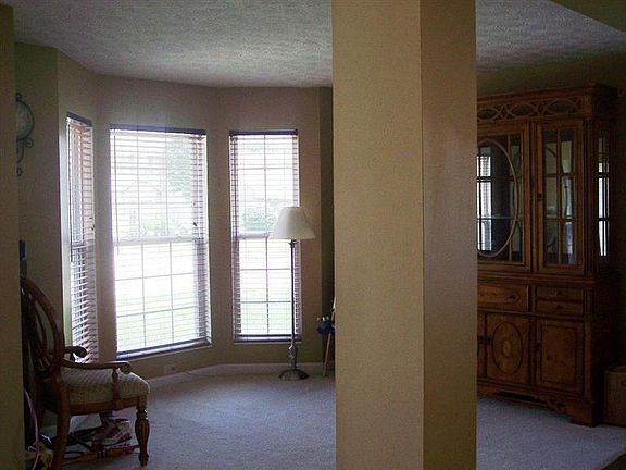 3rd image of 1526 Glenn Abbey Dr