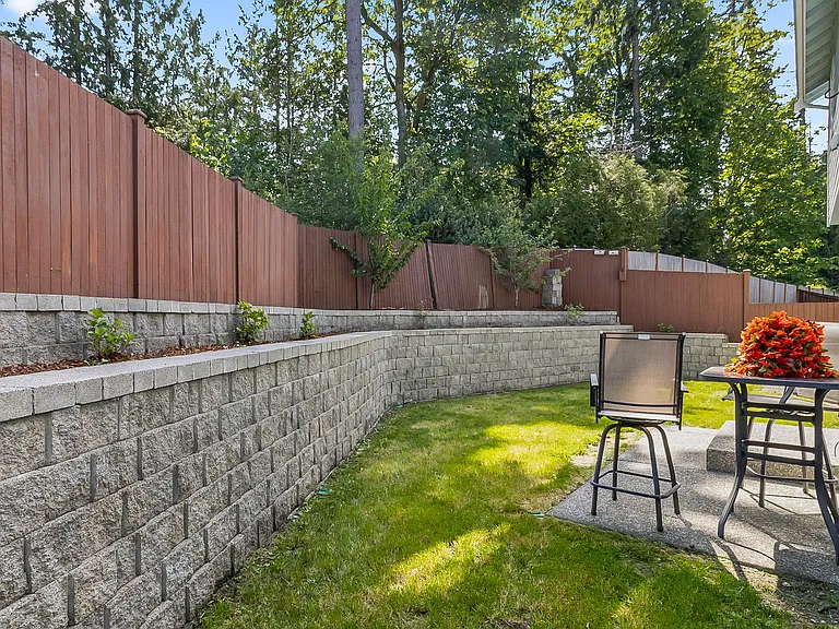 1320 Weaver Way — Photo 33