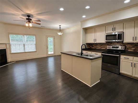 4th image of 2941 Ashlyn Pointe Dr