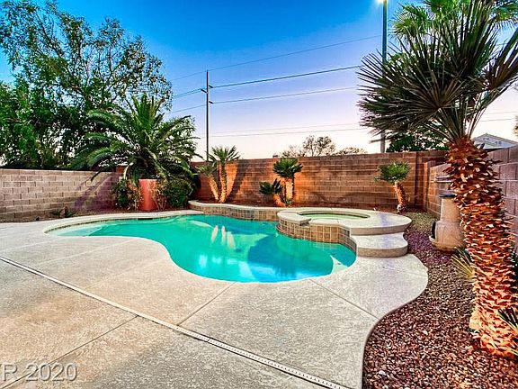 4th image of 1809 Sierra Hills Way