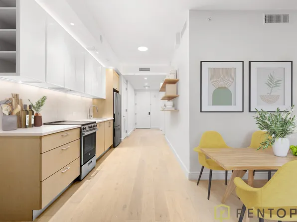 554 West 46th Street image 3 of 18