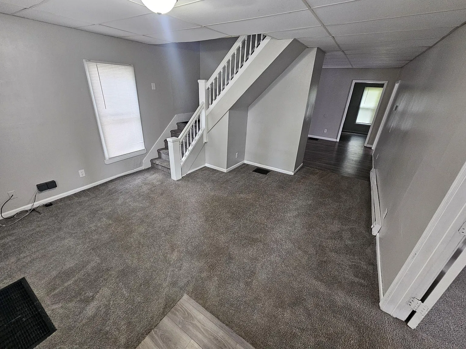 4 bed, 1235 sqft, $1,395 — Photo 2