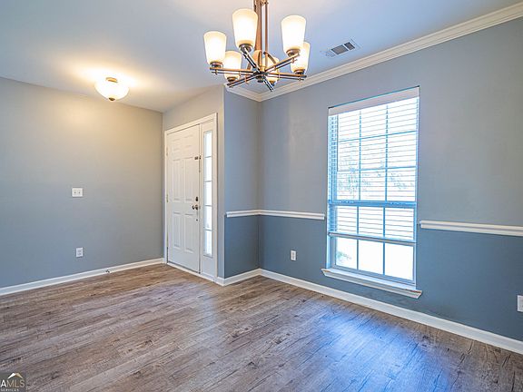 4th image of 410 Joshua Cir