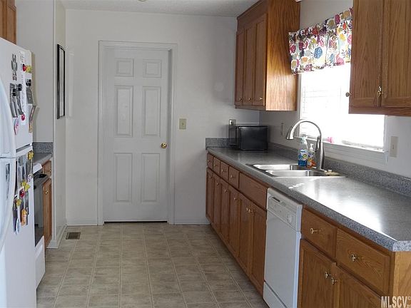 2nd image of 3835 Willard Hall Pl