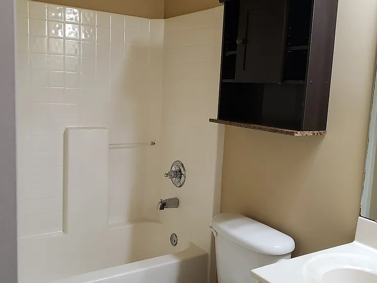 9821 Helmsley Cir — Photo 30