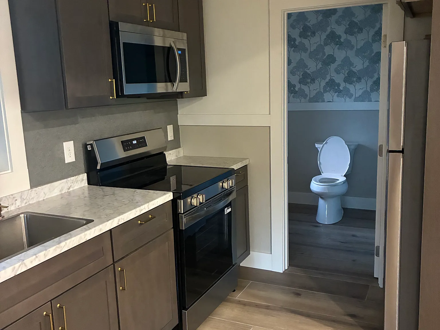 1 bed, 650 sqft, $1,300 — Photo 3