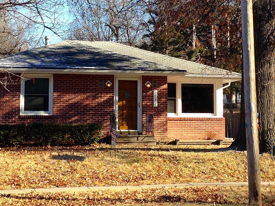 1st image of 2752 S 33rd St