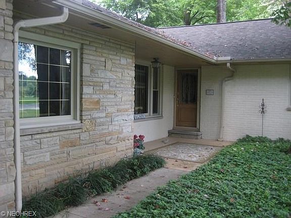3rd image of 10917 Brookview Dr
