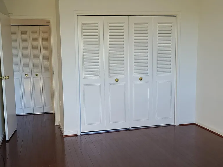 10401 Grosvenor Pl #518 — Photo 14