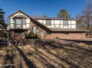 13 Red Ridge Trl, Albrightsville, PA 18210