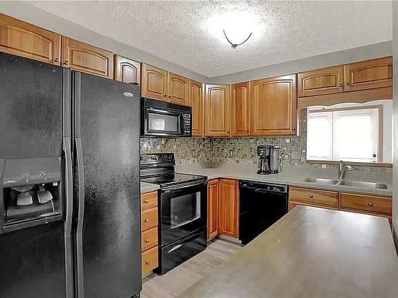 4th image of 6702 Wimbledon Dr