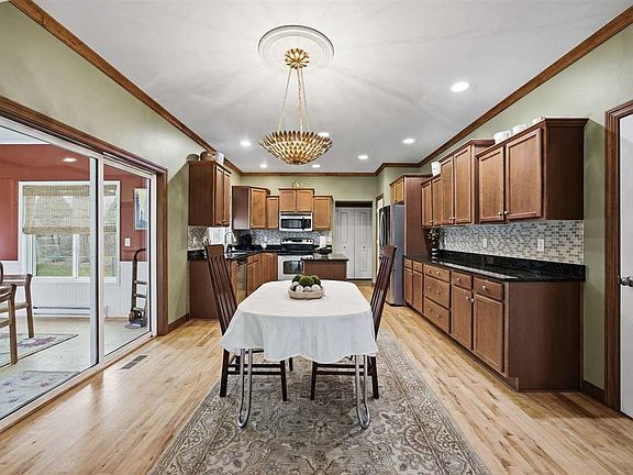 5th image of 1029 Ryan Ct