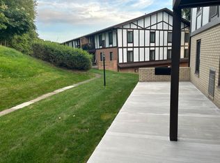 1020 Thornberry Dr, Pittsburgh, PA 15237