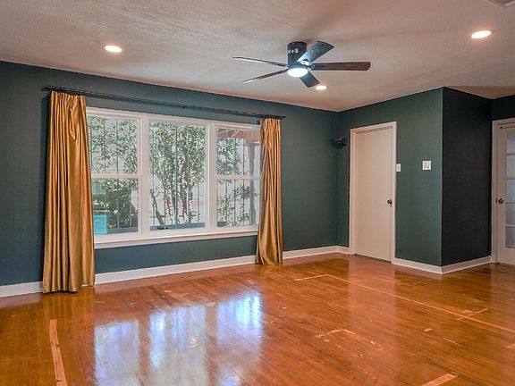 5th image of 2622 W Summit Ave