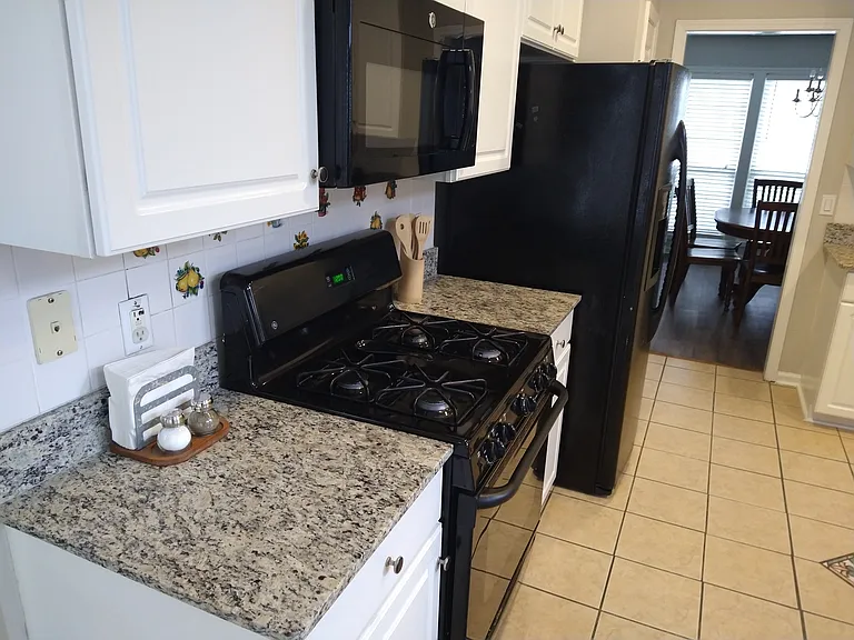 1467 Chamirey Dr SW — Photo 11