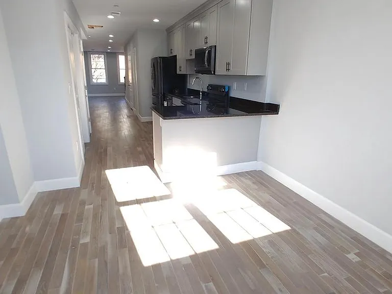 752 Lamont St NW #2 — Photo 8