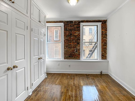 4th image of 73 E 3rd St APT B4