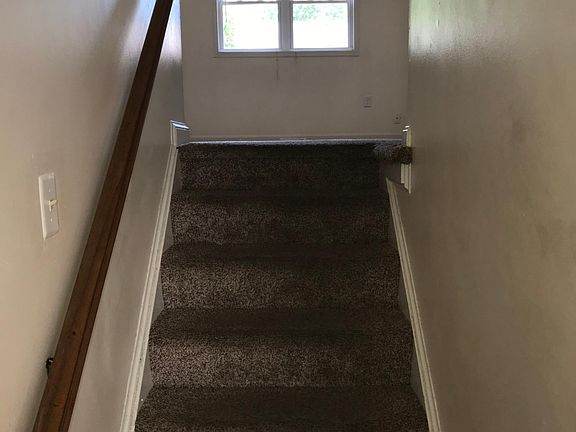 Entrance to dining room from living room