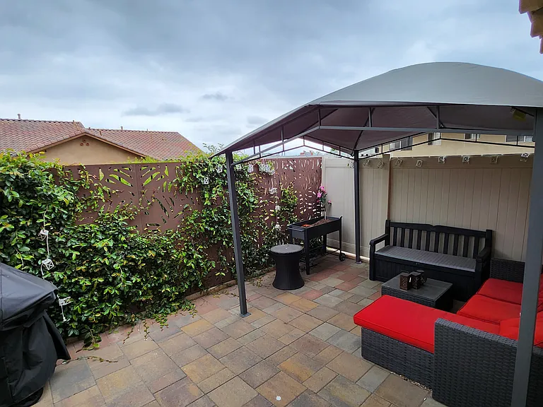 12048 Preston St — Photo 25