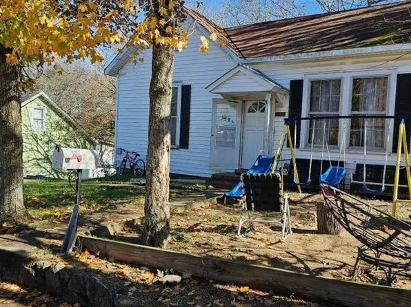 106 N Oak St, Springfield, TN 37172