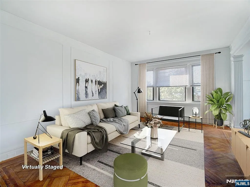 347 Park Ave APT 3W photo 1