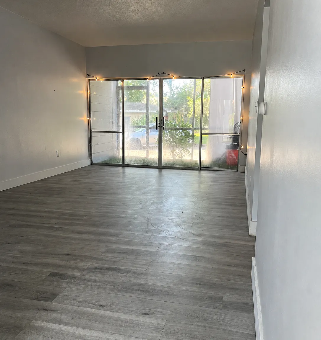 2 bed, 800 sqft, $1,700 — Photo 3