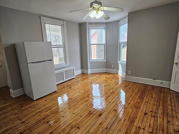 4th image of 174 Fountain St #2R