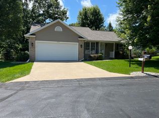 1550 Sarasota Trl, Portage, MI 49002