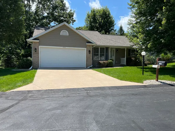 1550 Sarasota Trl, Portage, MI 49002