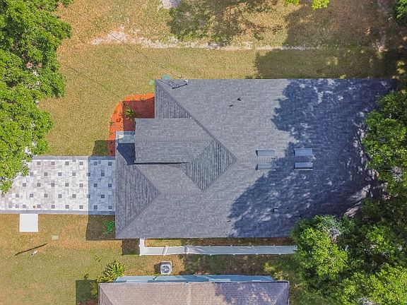 4th image of 5804 N Lincoln Ave
