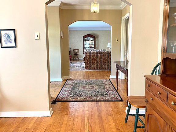 5th image of 5409 Crestwood Dr