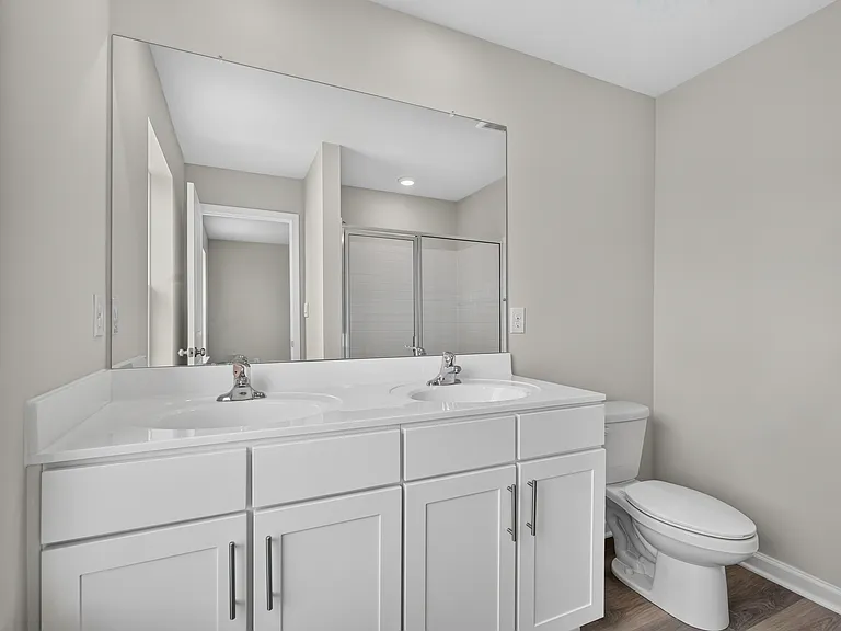 149 Essex Dr — Photo 26