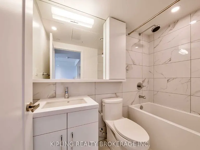 101 Saint Clair Ave W — Photo 18