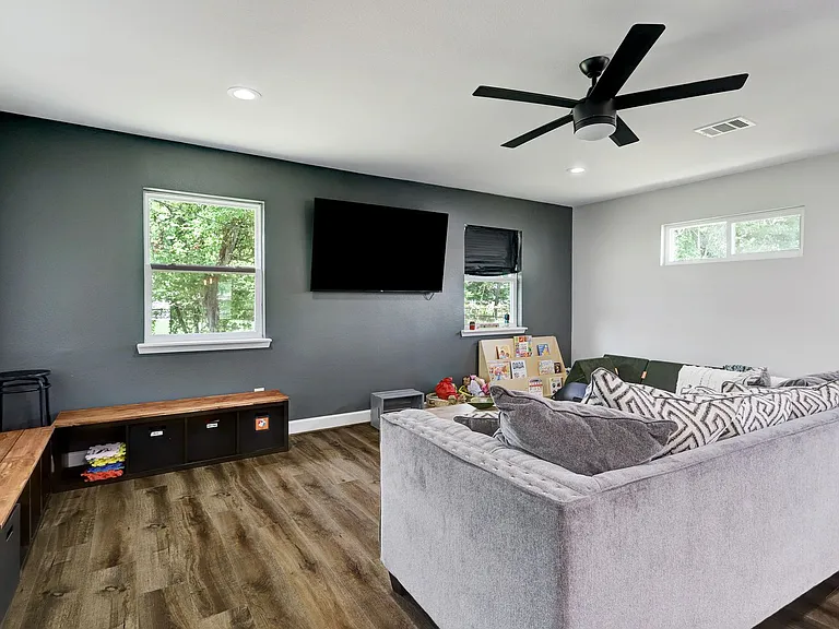 5146 Stuyvesant Ln — Photo 15