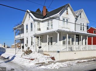 112 S 2nd St, Womelsdorf, PA 19567