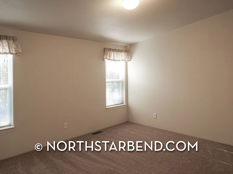 18970 Obsidian Rd — Photo 4