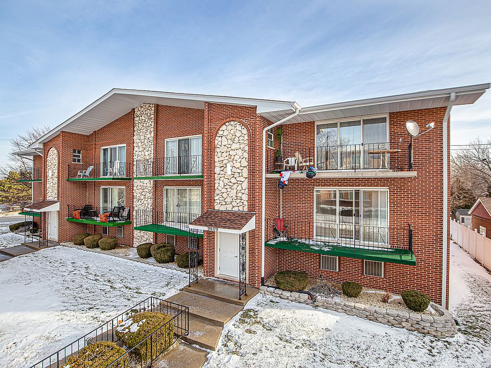 1st image of 9609 S Komensky Ave APT 104