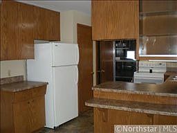 3rd image of 808 1st St S