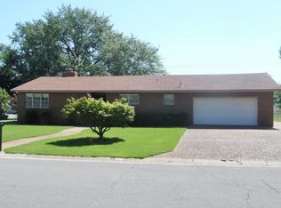206 S McGee Dr, Sallisaw, OK 74955