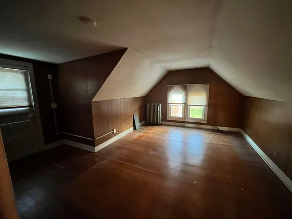 (undisclosed Address), Naugatuck, CT 06770