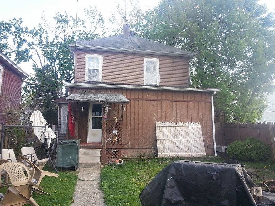 2nd image of 2124 Sullivant Ave