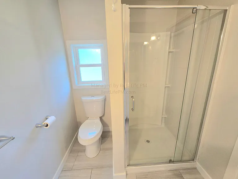 114 SE 218th Ave — Photo 16
