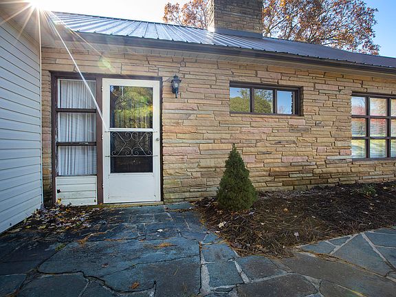 4th image of 3331 Barnhill Ln SW