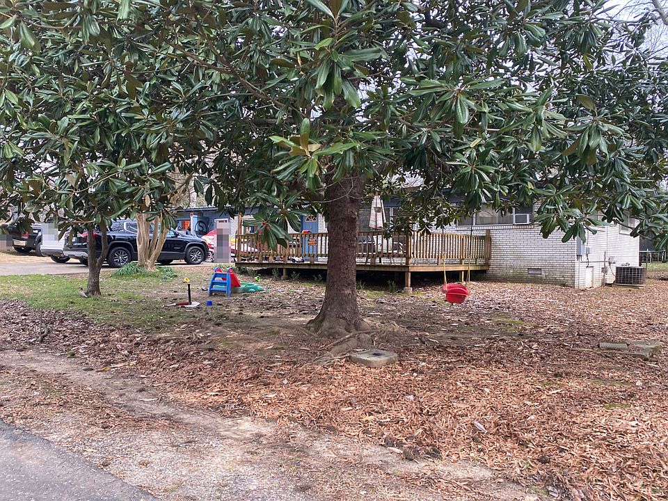 1st image of 305 Casalinda Cir