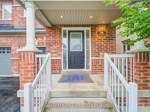 3rd image of 88 Cabin Trail Cres